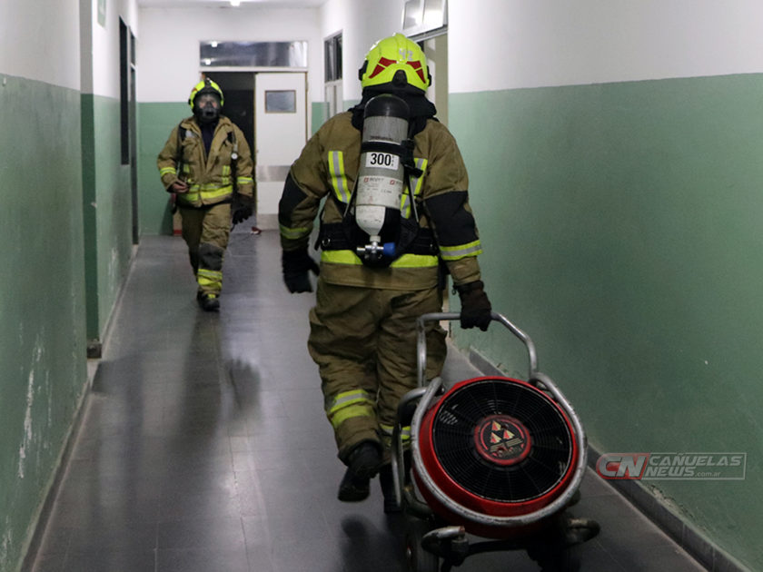 principio incendio hospital marzetti bomberos | CañuelasNews