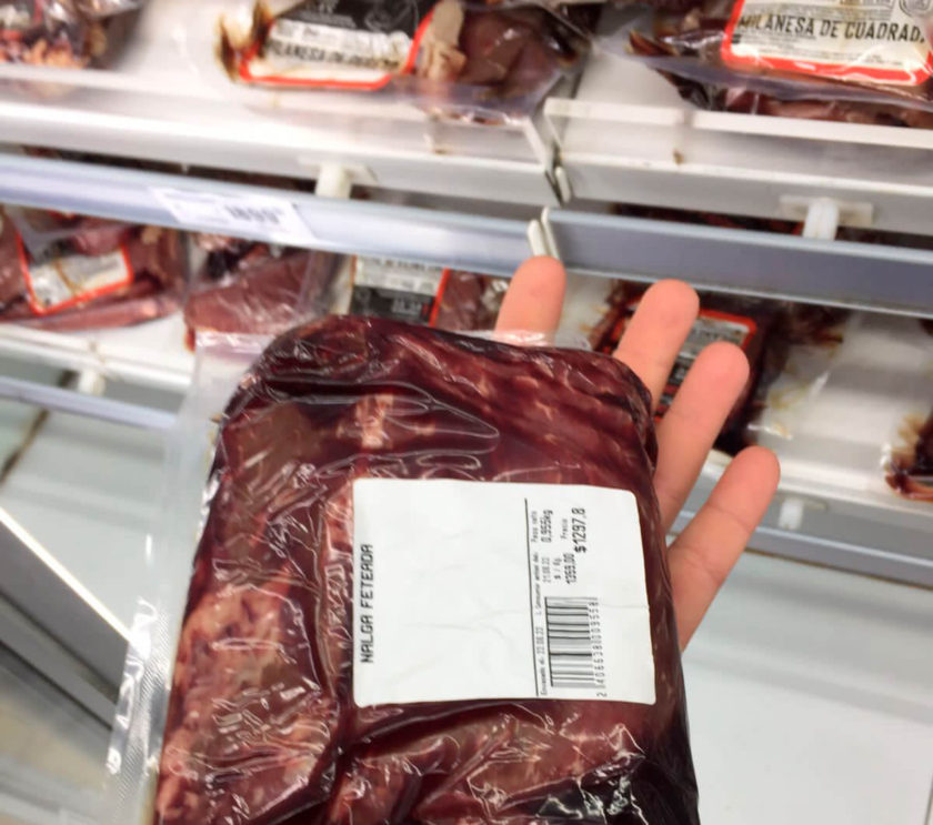 Carne decomisada en un supermercado de Cañuelas