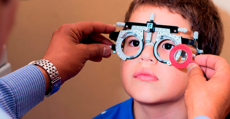 Control oftalmológico de menores.