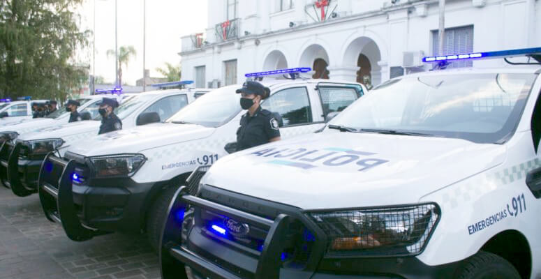 Móviles policiales que participan del Operativo Sol de provincia