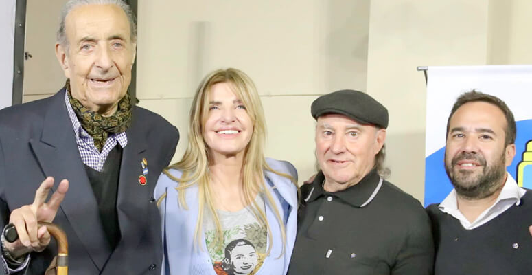 Lorenzo junto a Marisa Fassi, Jorge Marelli y Martín Marelli.