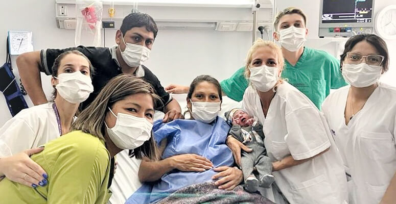 Nikeas fue el primer bebe nacido en el Hospital Regional.
